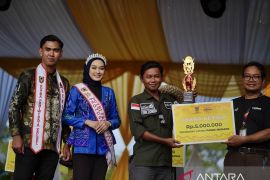 Balangan promosikan wisata air terjun Batarius di Festival Pasar Terapung