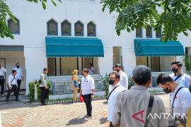 Aset tanah milik Polri, petugas geledah Gedung Graha Wismilak terkait dugaan korupsi