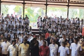 Gubernur Bali minta siswa tonton film berbasis budaya lokal