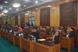 Perubahan komposisi Fraksi DPRD Bengkalis, PAN diterima Golkar Ditunda