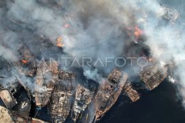 Puluhan kapal nelayan terbakar di Pelabuhan Jongor Tegal