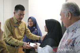 Sekda Babel hadiri pengarahan dan pemberian tali asih