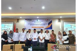 Kemenag serahkan bantuan komputer tingkatkan mutu pendidikan madrasah