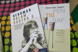 Tengsoe Tjahjono ingin mewakafkan sisa hidup untuk sastra