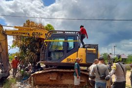 Pengambilan tanah Bukit Mandian Punai ganggu sumber air warga