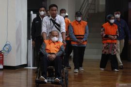 Terdakwa kurir uang suap RAPBD Jambi divonis empat tahun penjara