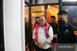 Kaltim kemarin, mantan Bupati Kubar tersangka hingga bendera di IKN