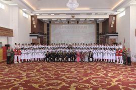 Bupati Rusma Yul Anwar kukuhkan Paskibraka Pesisir Selatan