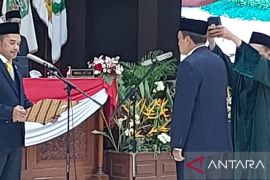 Ketua DPRD Kaltim lantik PAW Fraksi Golkar Kaharuddin Jafar