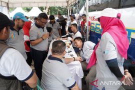 Mobil Sehat PT Timah diserbu warga Bangka Selatan di Pekan Sehat PT Timah