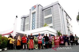 BPS Gorontalo kenakan pakaian adat saat upacara HUT RI