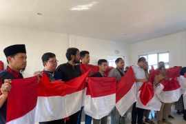 Eks napi terorisme sukseskan gerakan pembagian 10 juta benderadi Surabaya