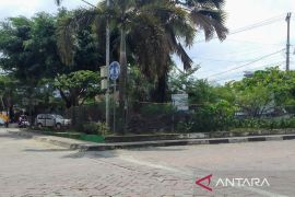 Lindungi tanaman saat pawai HUT RI, DLH Samarinda pasang paranet