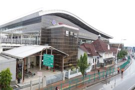 13 keberangkatan KA dari Gambir dipindah ke Jatinegara pada Minggu