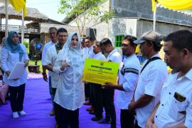 Pelaku perikanan terima hibah Rp4 miliar dari Pemkab Pekalongan