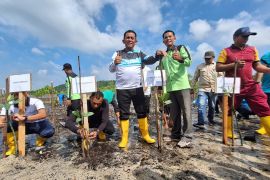 Gubernur Kepri ajak masyarakat semangat tanam pohon cegah krisis pemanasan global