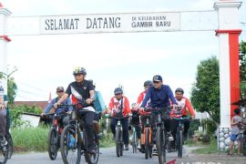 Bupati Asahan gowes bersama komunitas sepeda