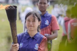 Kirab api obor berlanjut, Jebus lanjutkan estafet menuju simpang teritip