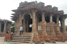 Menyaksikan dari dekat Kuil Matahari Modhera di India