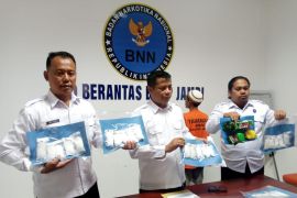 BNN Jambi tangkap kurir narkoba bawa sabu dalam kemasan susu