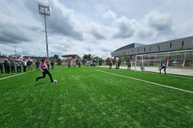 PT Freeport bangun lapangan bola sintetis dukung atlit Mimika