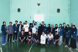 KKN Tim II Undip sosialisasi kesehatan reproduksi remaja Desa Gondo
