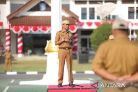 Pj Gubernur Babel minta ASN kompak junjung tinggi nilai kekeluargaan