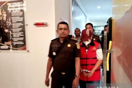 Kejati Papua Barat tahan satu tersangka korupsi dana Sekretariat DPR PB