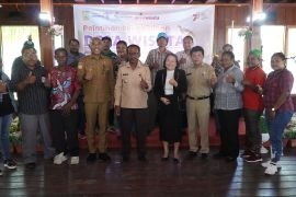 Pemkot Jayapura meminta pengelola desa wisata tingkatkan profesionalitas