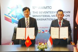Indonesia dan enam negara ASEAN tandatangani MoU di AMMTC ke-17 Labuan Bajo