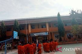 Panel surya menerangi dunia pendidikan di Kota Jambi