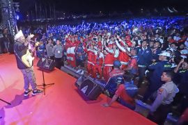 Bupati Bangka Barat bersama Pj Gubernur guncang stadion Sejiran Setason saat pembukaan Porprov VI Babel 2023