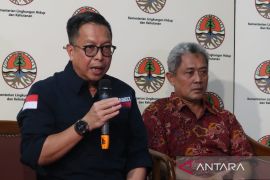 Sebabkan polusi udara Jabodetabek, kegiatan empat perusahaan dihentikan