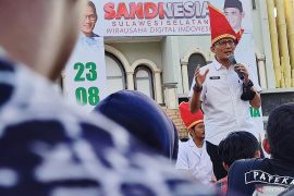 Sandiaga Uno merespons wacana duet Ganjar dan Anies di Pilpres 2024