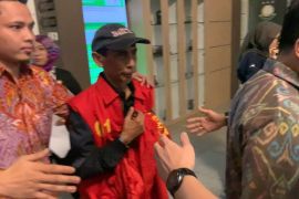 Kejati Sumsel tahan dua tersangka baru kasus  korupsi akuisisi PT SBS