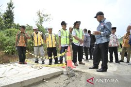 Gubernur Sumbar tinjau pembangunan jalan provinsi di daerah 3T