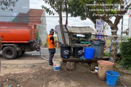 BPBD Lumajang distribusi air bersih di desa yang mengalami kekeringan