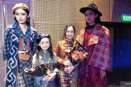 2 Desainer cilik asal Bandung turut ramaikan Front Row Paris 2023