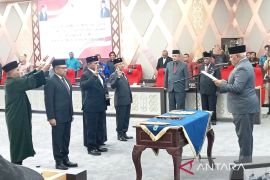 Gubernur lantik Penjabat Sekda Papua Barat dan dua pejabat fungsional