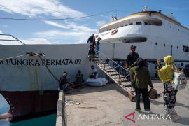 Kebutuhan Tol Laut untuk aksesibilitas dan kunjungan wisata di Bangkep Page 1 Small