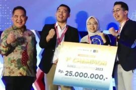 LETSGO ITB dan BUZZER BEATER UI juara PKT-GAMA Business Case Competition 2023