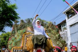 Pimpinan DPRD: Karnaval di Surabaya perkokoh kebhinekaan