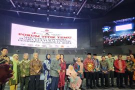 Stafsus Presiden ingatkan pemimpin tak hanya jabatan politik-publik