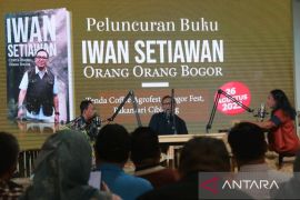 Plt Bupati luncurkan buku "Iwan Setiawan Cerita Orang-Orang Bogor"
