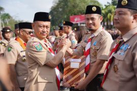 Wako Pontianak terima penghargaan Lencana Darmabakti Pramuka