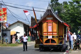 Kendaraan hias meriahkan HUT RI di Pangkalpinang