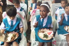 Papua Barat Daya kampanye gerakan makan ikan tekan angka stunting