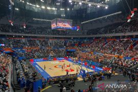 Shin Tae-yong dan Indra Sjafri nonton Piala Dunia FIBA 2023