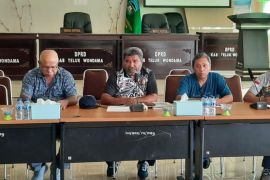 Pemkab Teluk Wondama pastikan bandara baru dibangun pada 2024