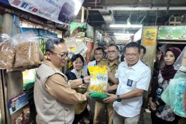 Bulog pasok beras SPHP di 137 pasar Jatim